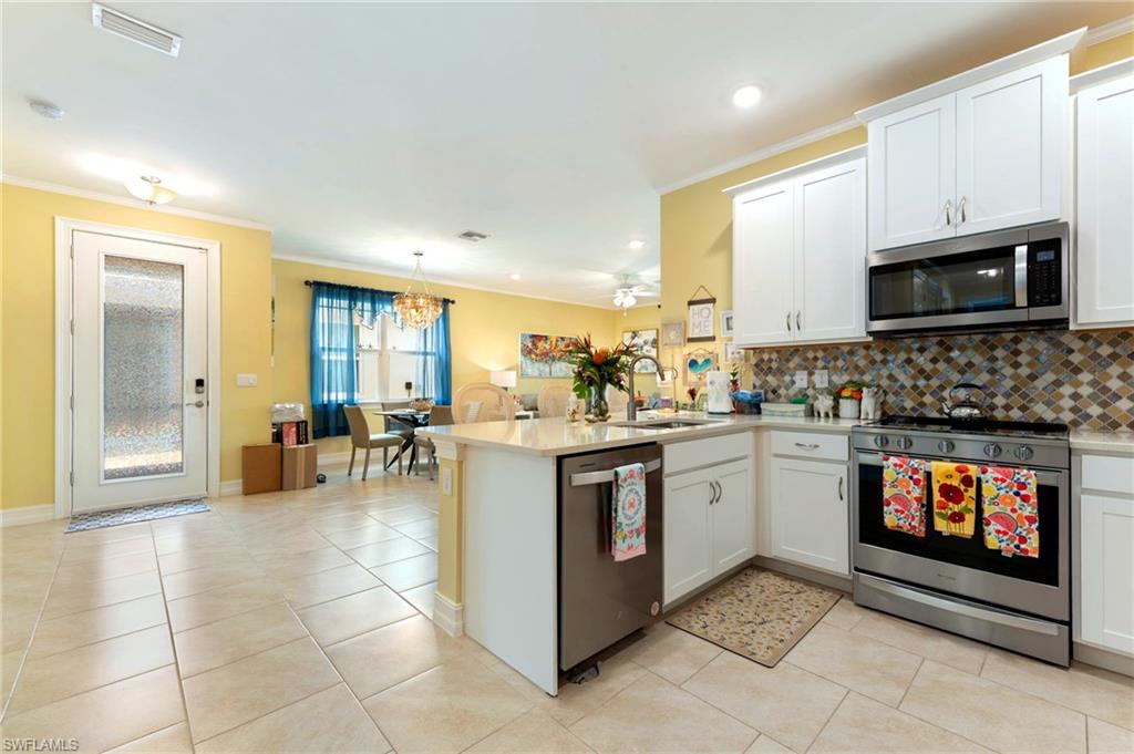 1113 Rolling Brook Ln Property Photo 12