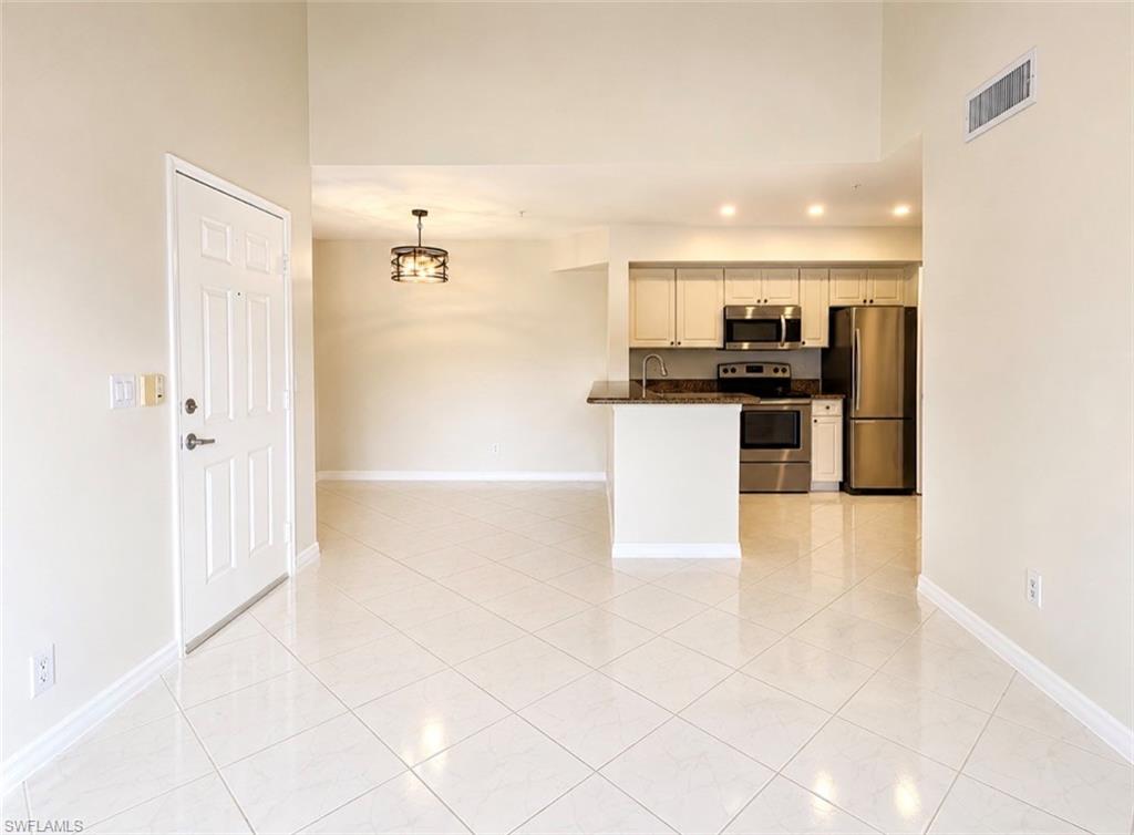1265 Wildwood Lakes Blvd 201 Property Photo 4