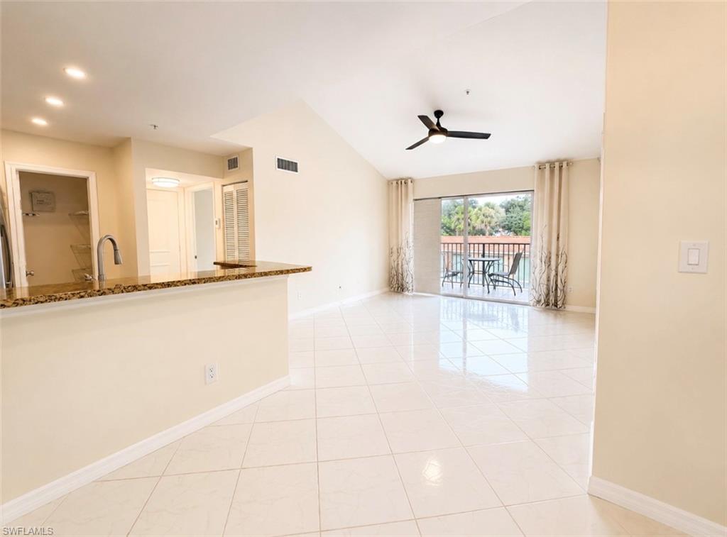 1265 Wildwood Lakes Blvd 201 Property Photo 7