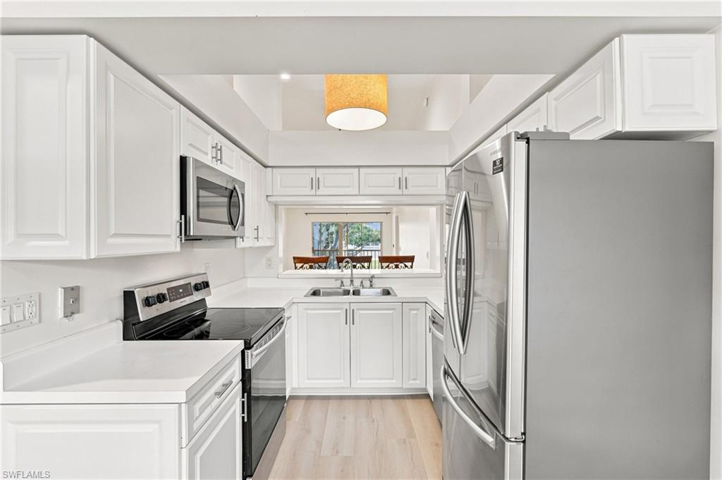 181 Grand Oaks Way 202 Property Photo 2
