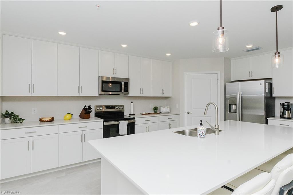 5615 Newcastle Ct 5212 Property Photo 9