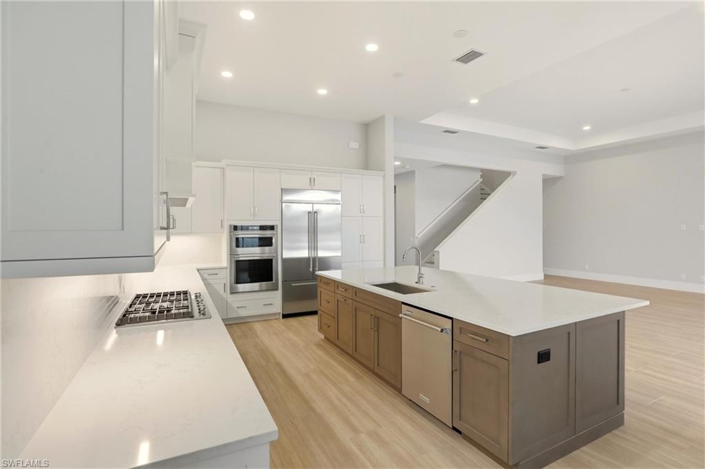 9661 Moonflower Ln Property Photo 8
