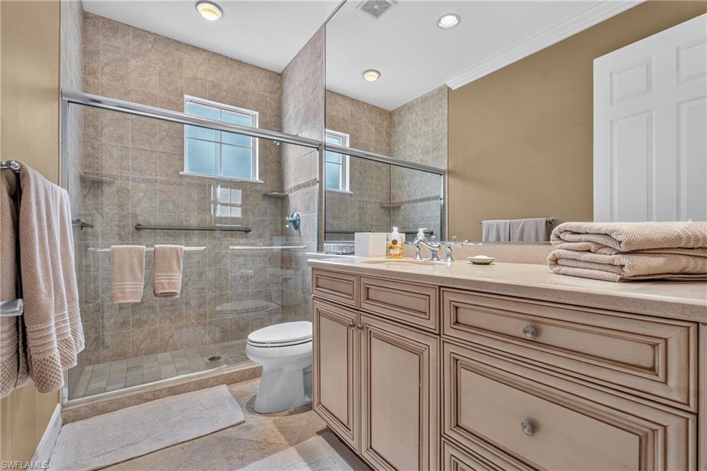 2805 Tiburon Blvd E 102 Property Photo 16