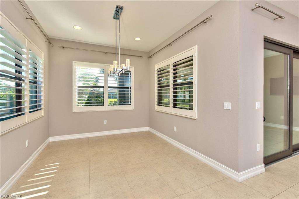 9336 Woodhurst Dr Property Photo 8