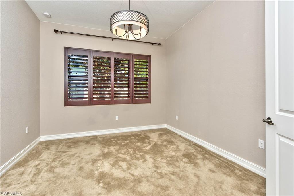 9336 Woodhurst Dr Property Photo 10