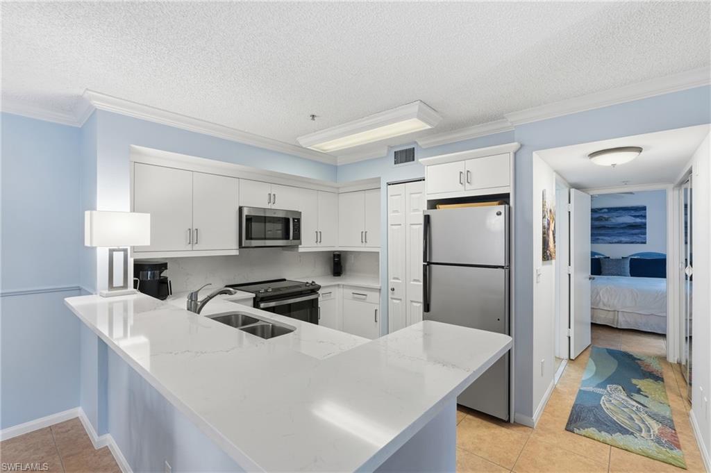1270 Wildwood Lakes Blvd 208 Property Photo 6
