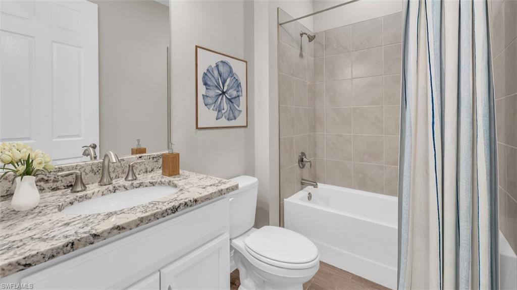 17956 Shade Tree Loop Property Photo 12