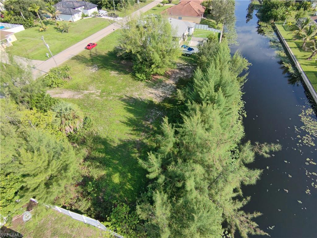 951 15th Pl Property Photo 6