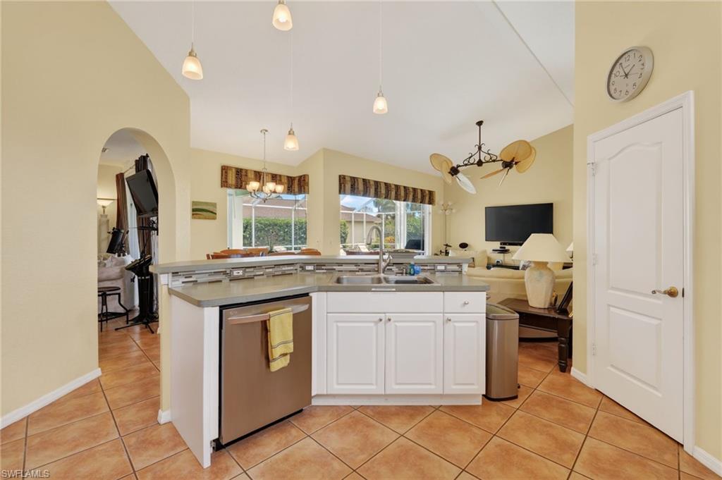 1954 Terrazzo Ln Property Photo 9