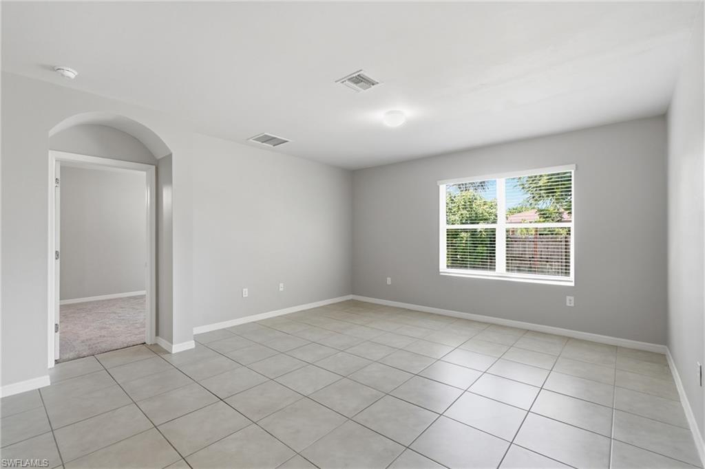 27580 Los Amigos Ln Property Photo 4