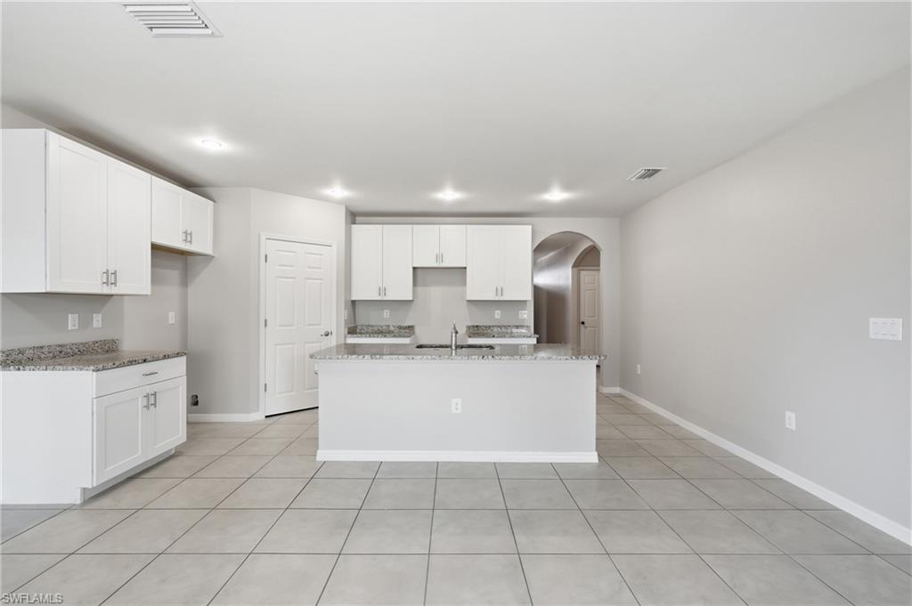 27580 Los Amigos Ln Property Photo 6