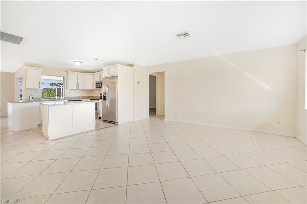 1224 21st Pl Property Photo 3