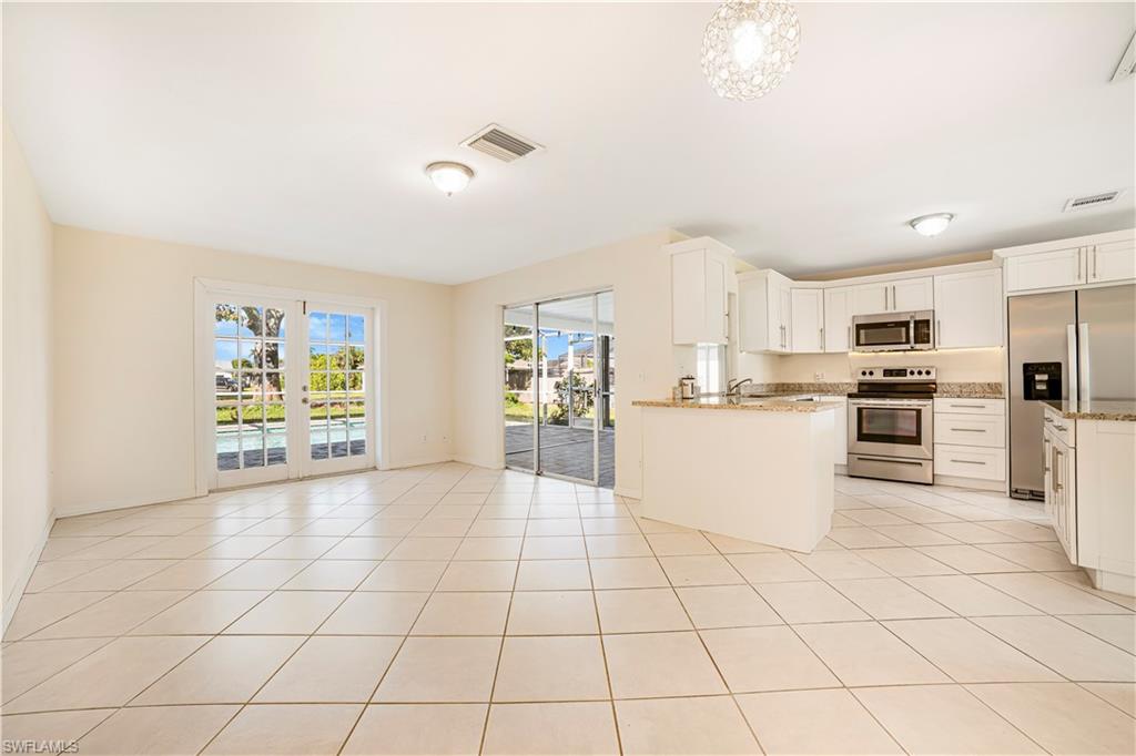 1224 21st Pl Property Photo 4