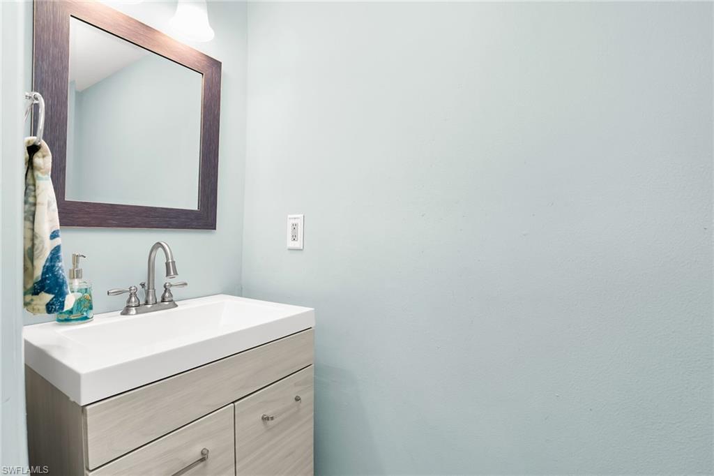 87 Collier Blvd J18 Property Photo 6