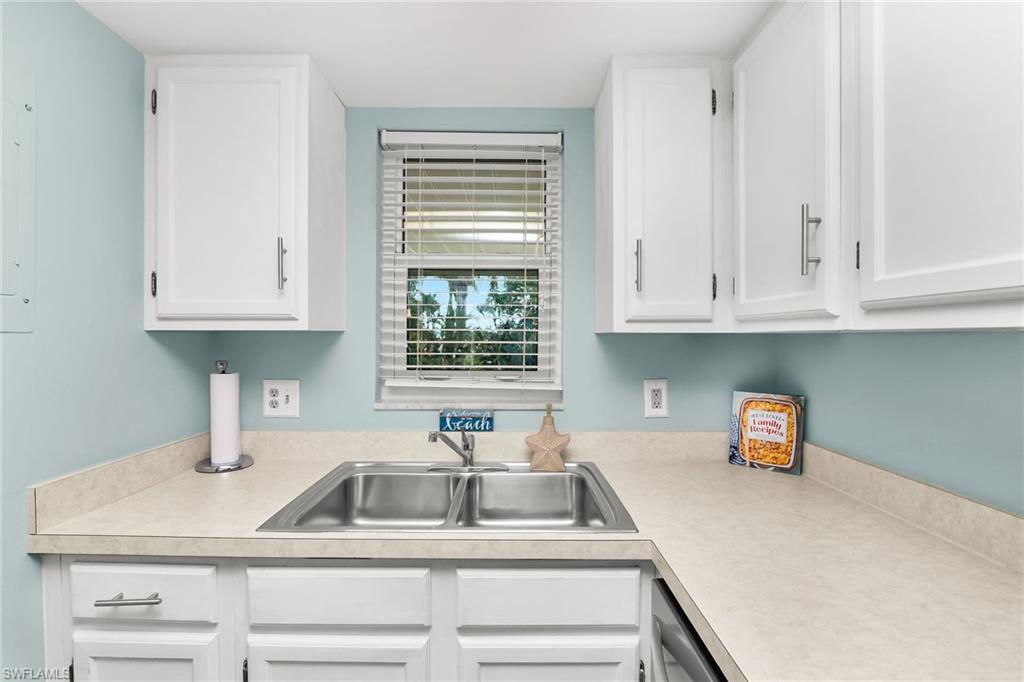 87 Collier Blvd J18 Property Photo 8