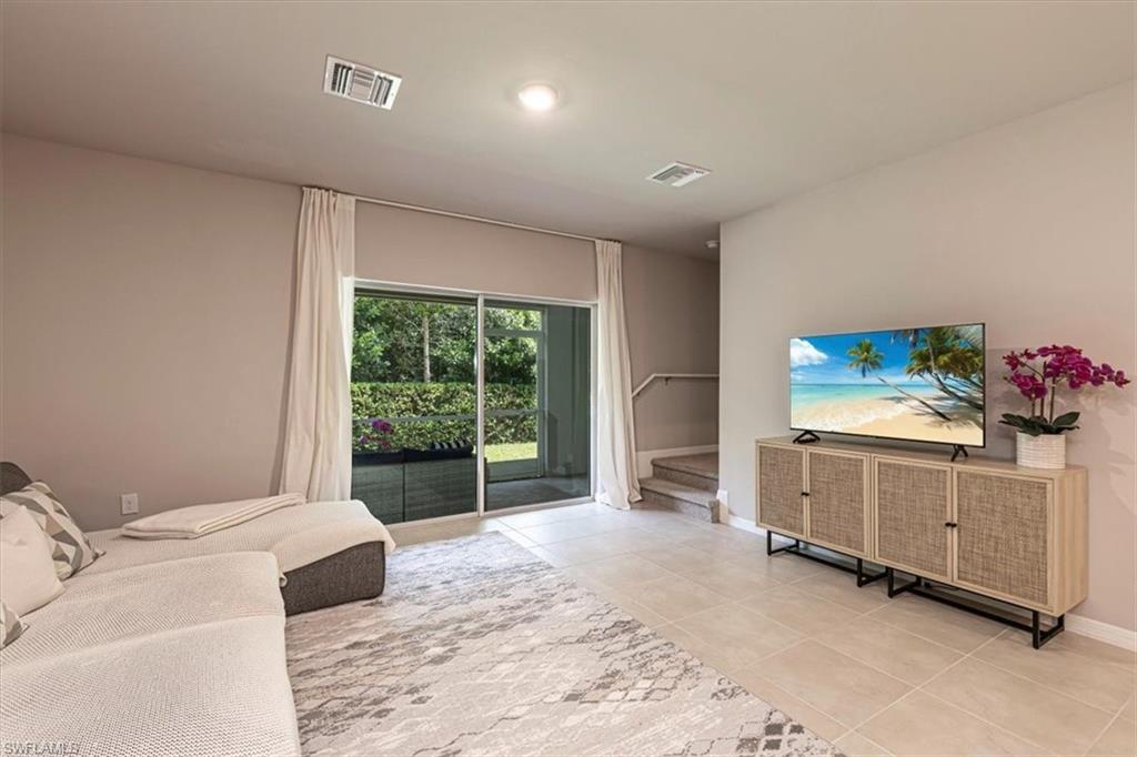 15457 Wildflower Cir Property Photo 8