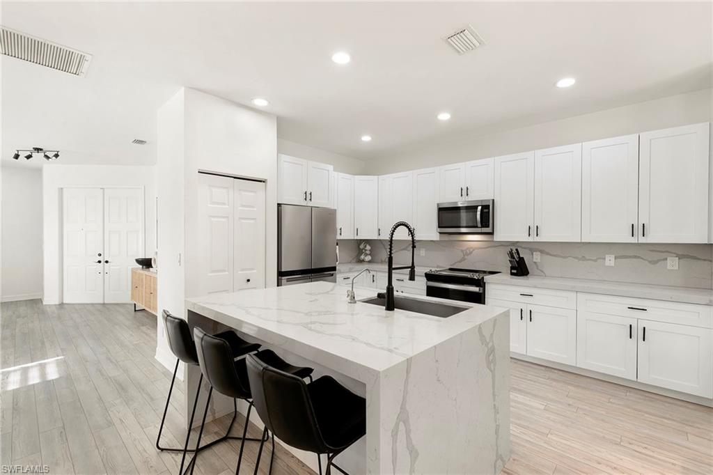 1380 Areca Cv Property Photo 10