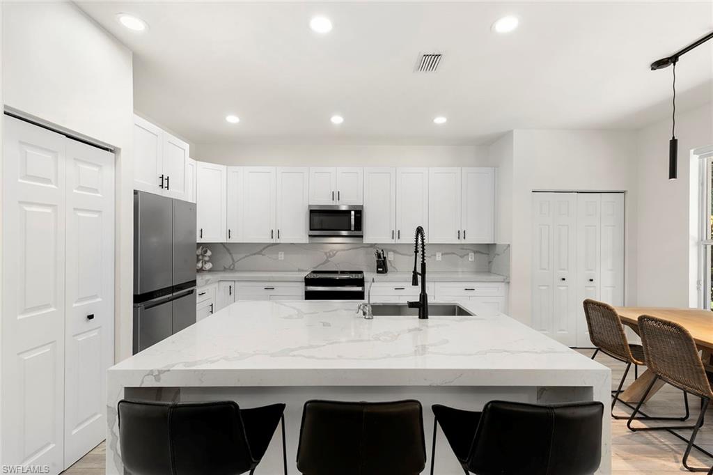 1380 Areca Cv Property Photo 11