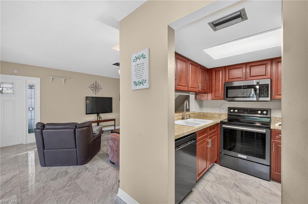 3358 Royal Canadian Trce 3 Property Photo 8