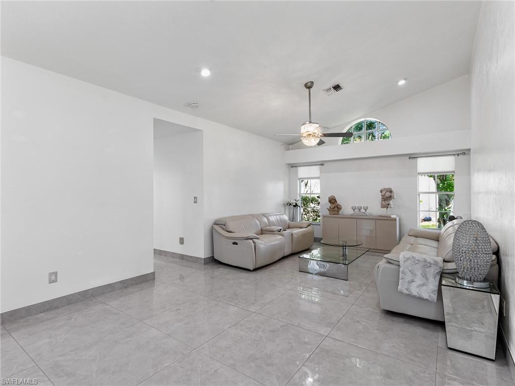 22690 Island Lakes Dr Property Photo 7
