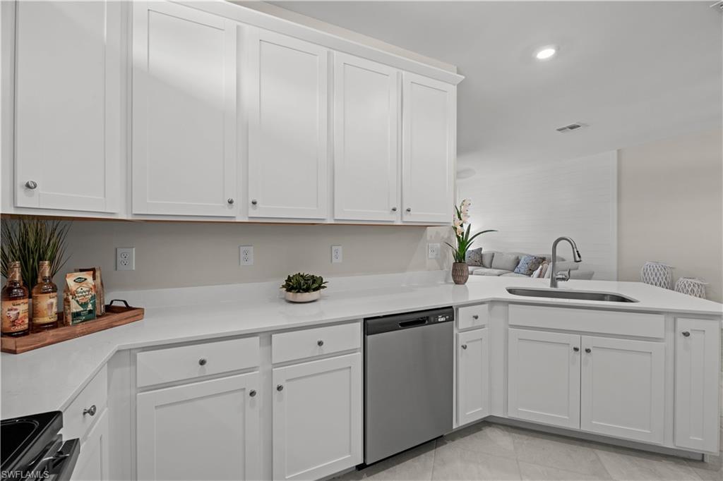 18795 Copperhead Ct N Property Photo 5