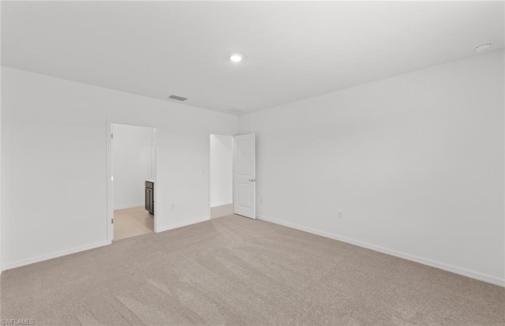 624 Oasis Lake Pl Property Photo 3