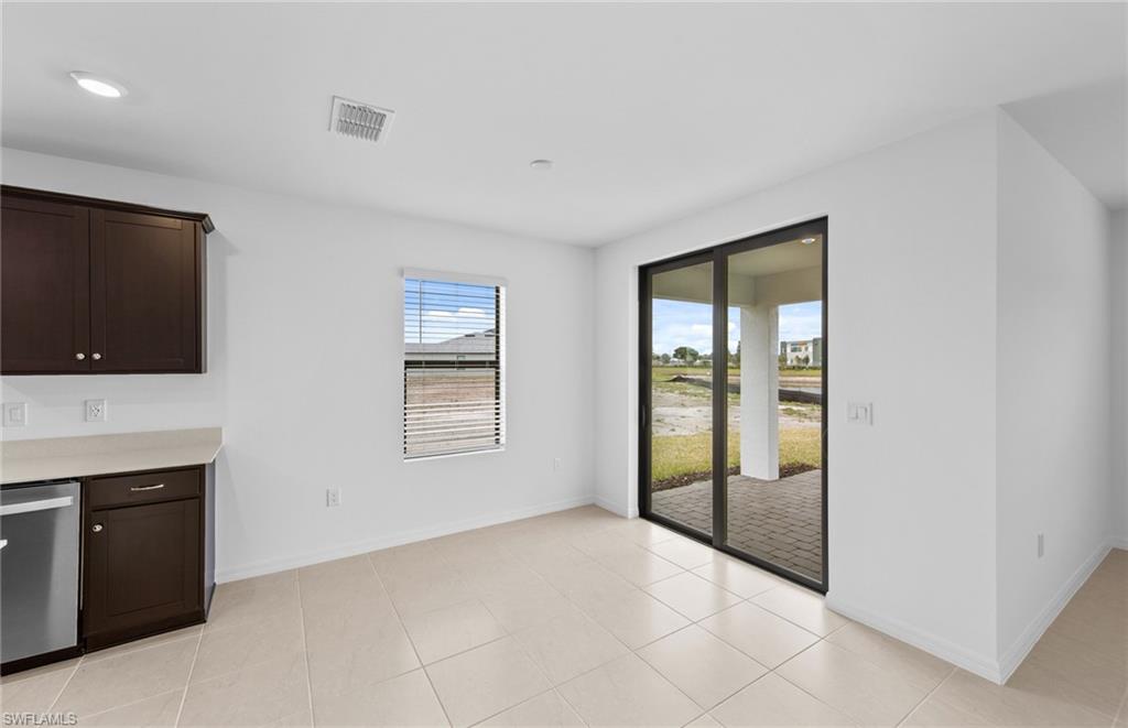 624 Oasis Lake Pl Property Photo 19
