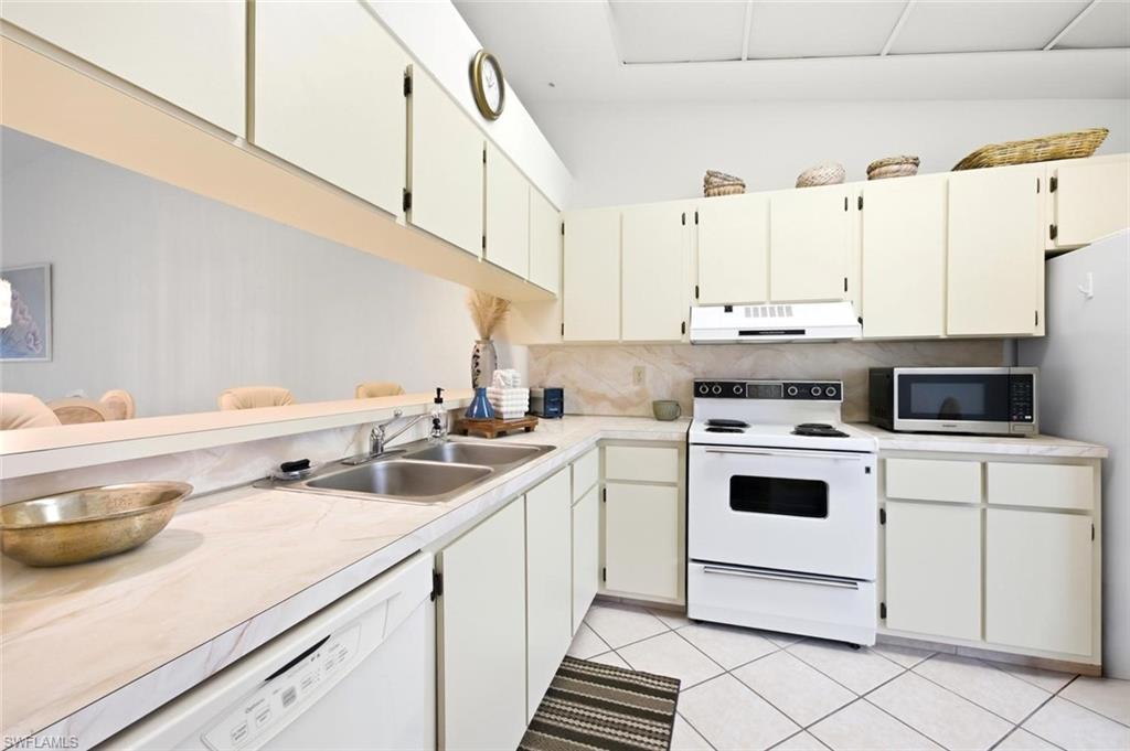 4070 Looking Glass Ln 10 Property Photo 10