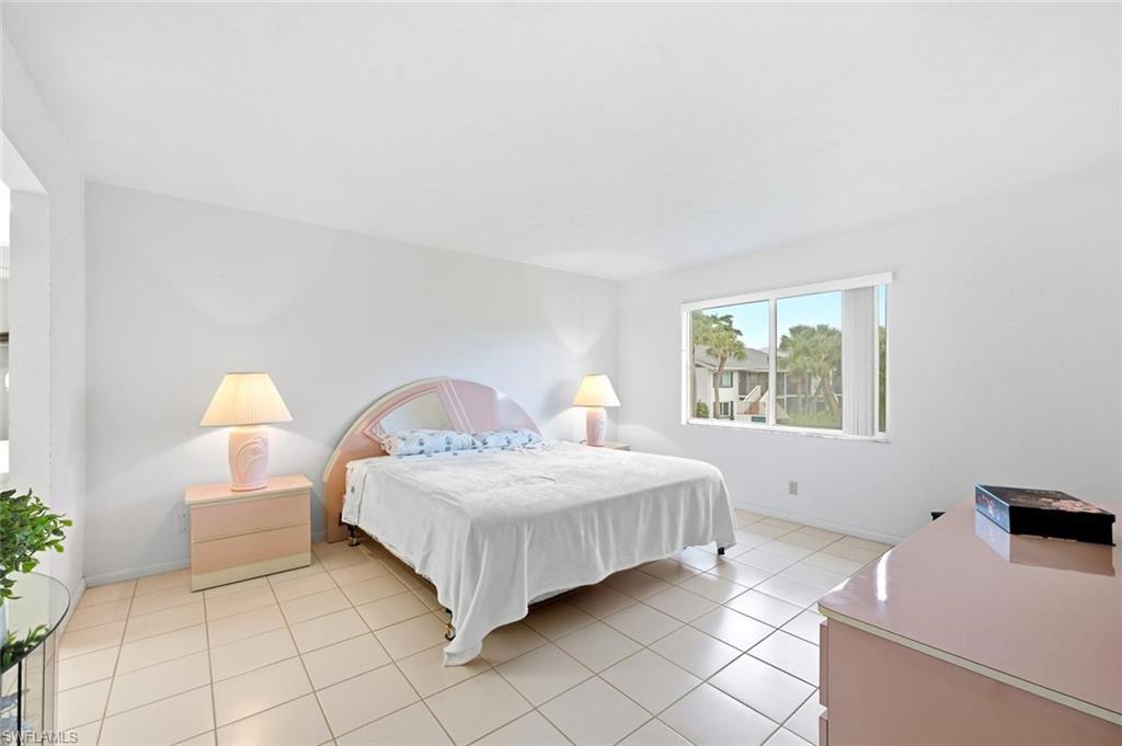 4070 Looking Glass Ln 10 Property Photo 14