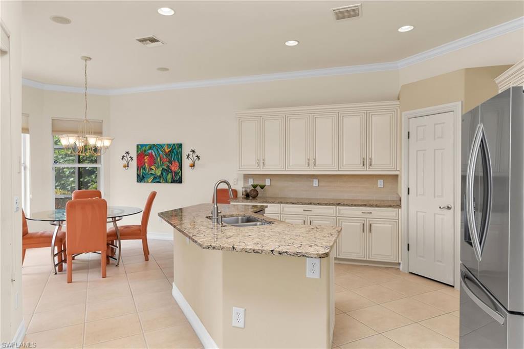6718 Crowned Eagle Ln Property Photo 6