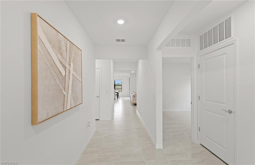 612 Oasis Lake Pl Property Photo 3