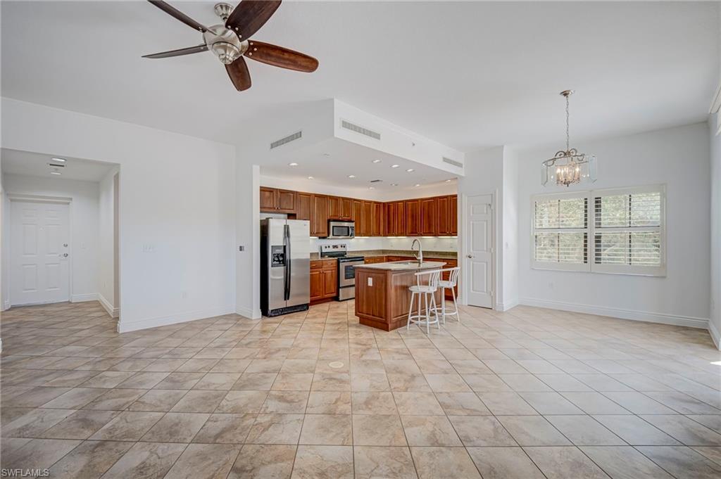 5060 Annunciation Cir 6204 Property Photo 4