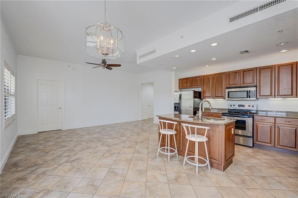 5060 Annunciation Cir 6204 Property Photo 5