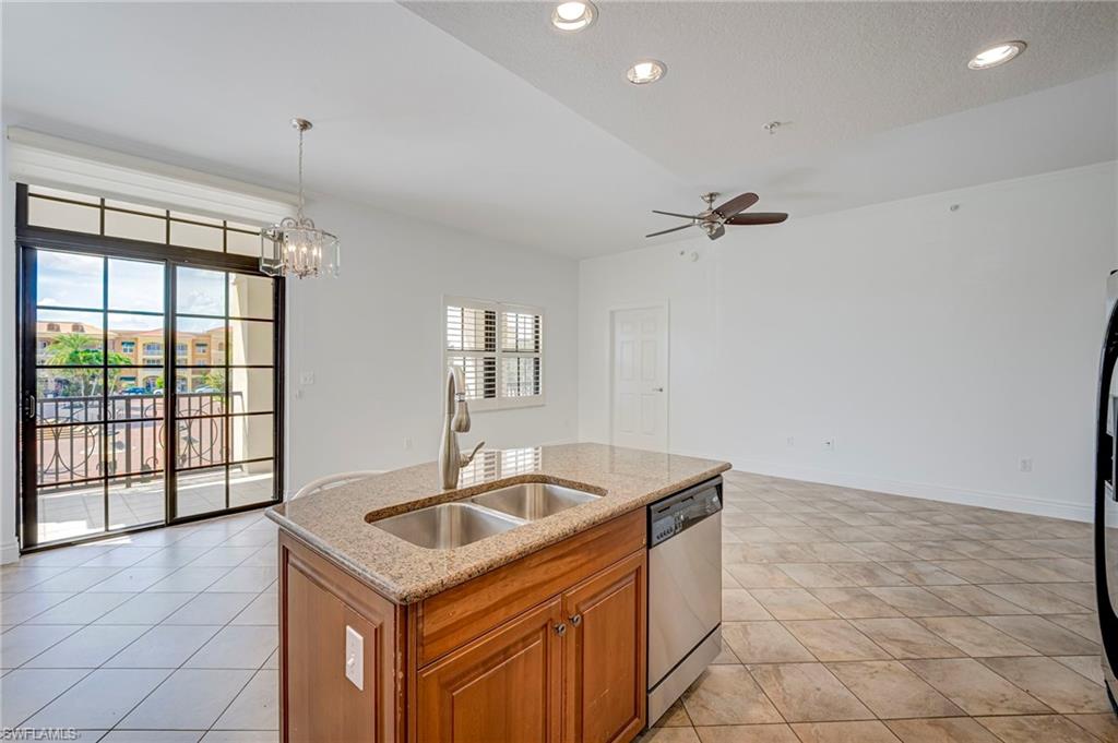 5060 Annunciation Cir 6204 Property Photo 7