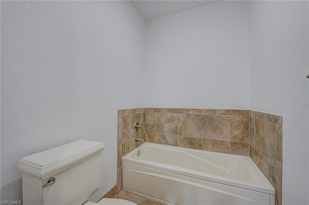 5060 Annunciation Cir 6204 Property Photo 18