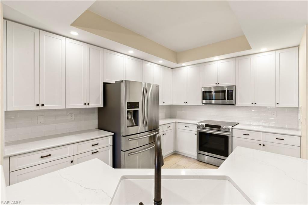 201 Vintage Bay Dr 2 Property Photo 10