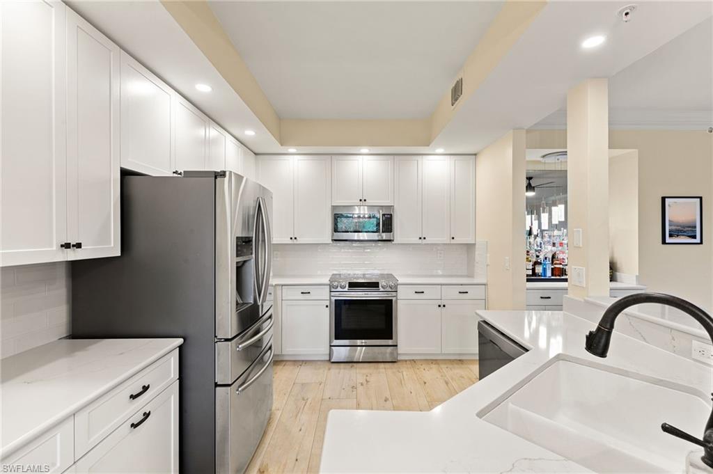 201 Vintage Bay Dr 2 Property Photo 11