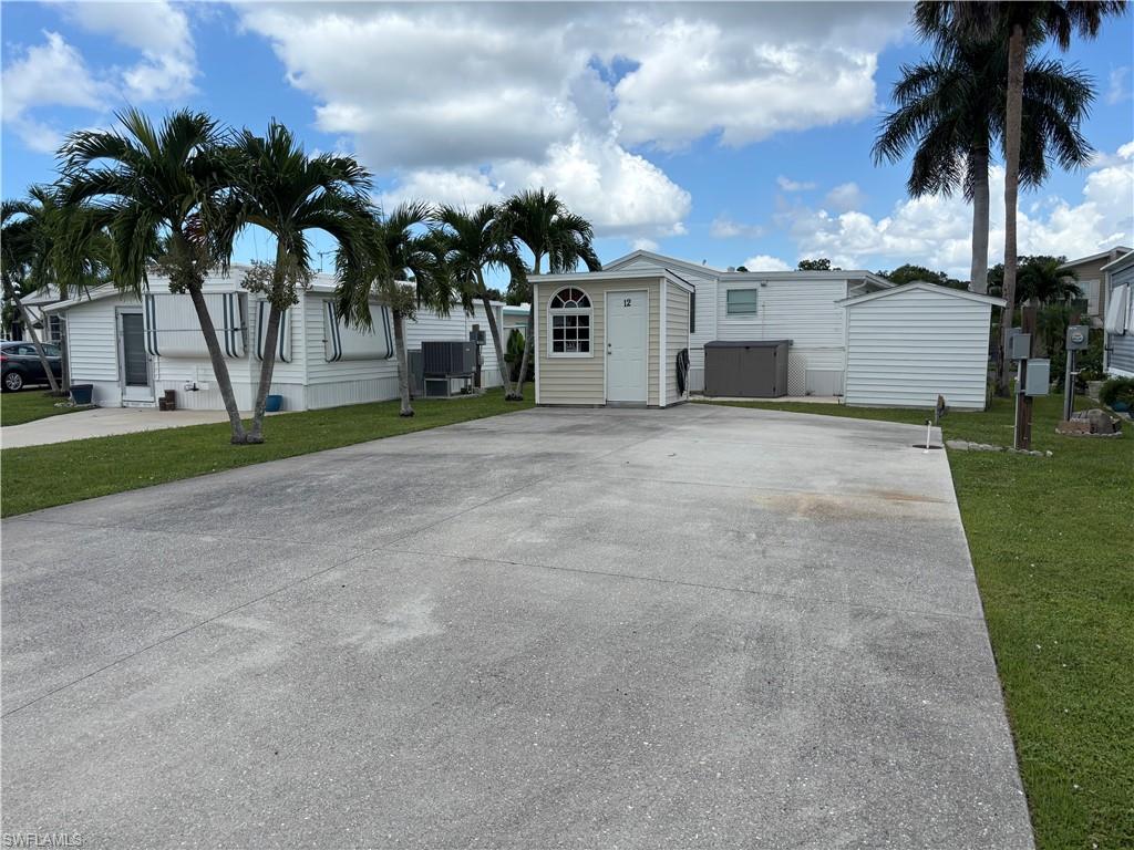 12 Pearl Dr Property Photo 2