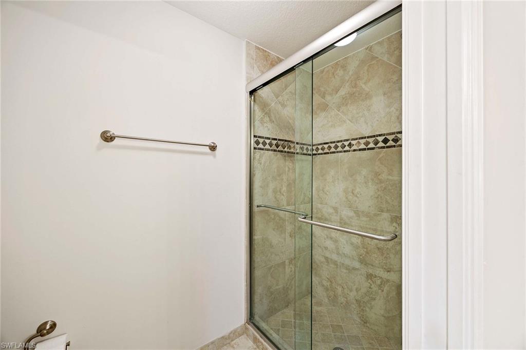 226030915 Property Photo 18
