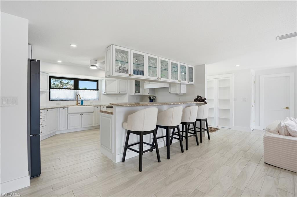 120 Albatross St Property Photo 12