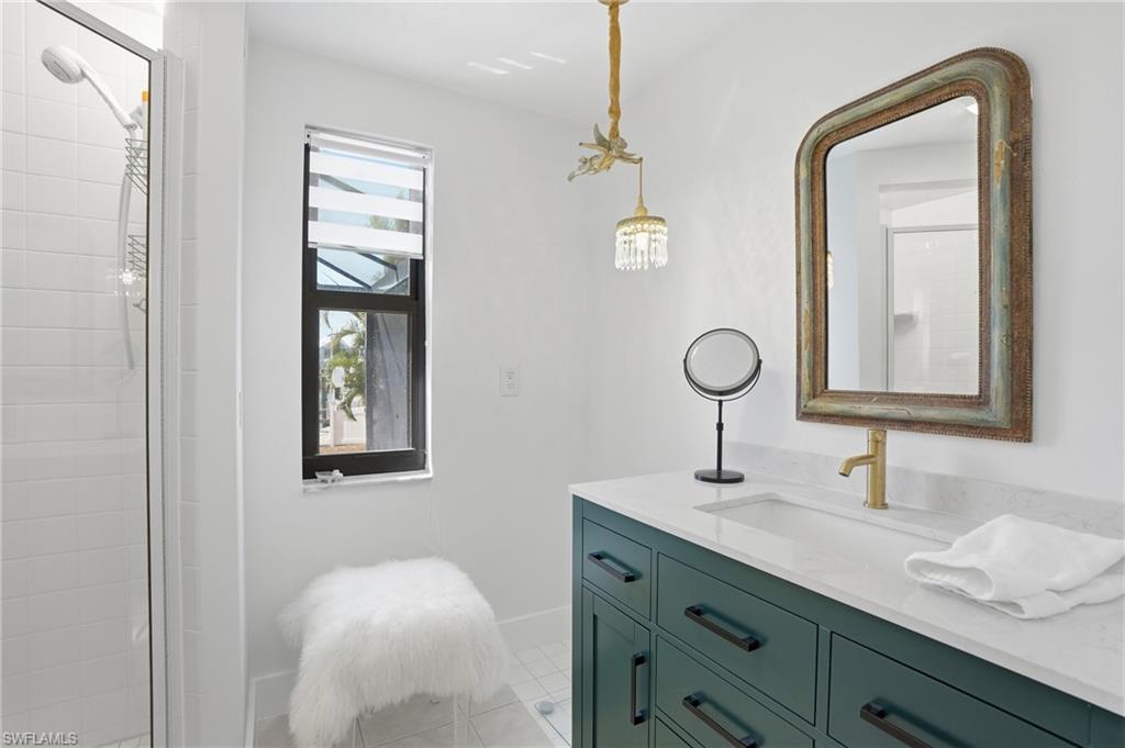 120 Albatross St Property Photo 24