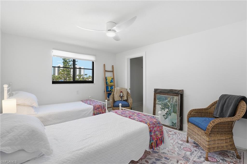 120 Albatross St Property Photo 26