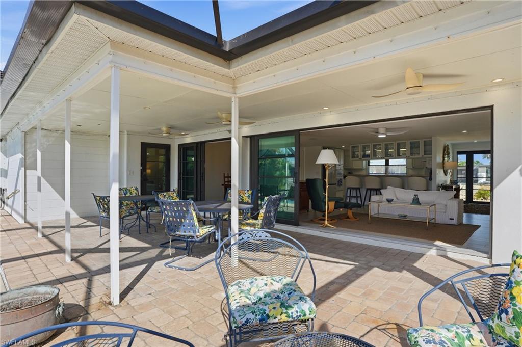 120 Albatross St Property Photo 31