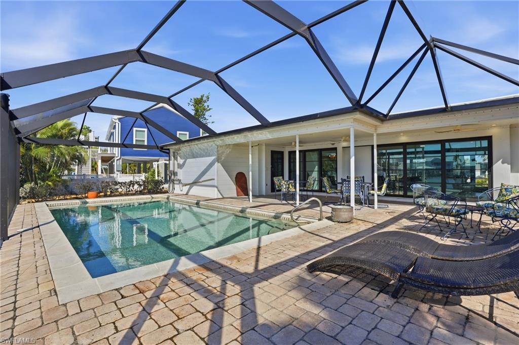 120 Albatross St Property Photo 35