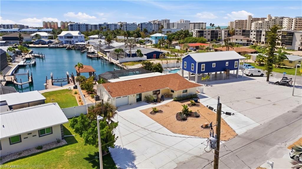 120 Albatross St Property Photo 45