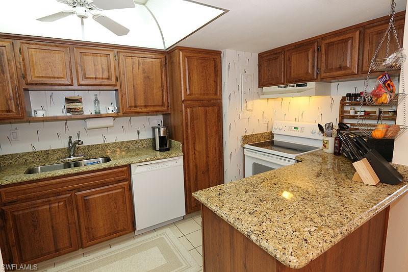 3443 Gulf Shore Blvd N 804 Property Photo 7