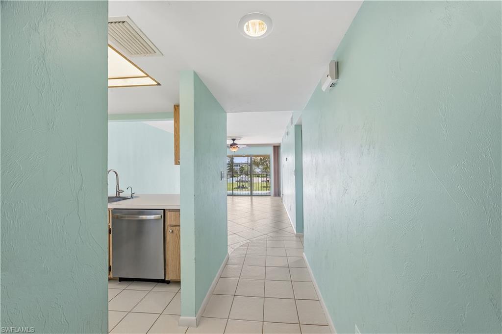 1004 Manatee Rd H206 Property Photo 3