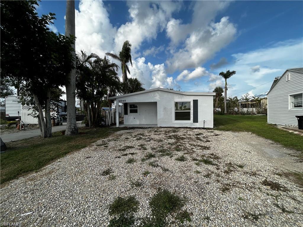 16945 Windcrest Dr Property Photo 3