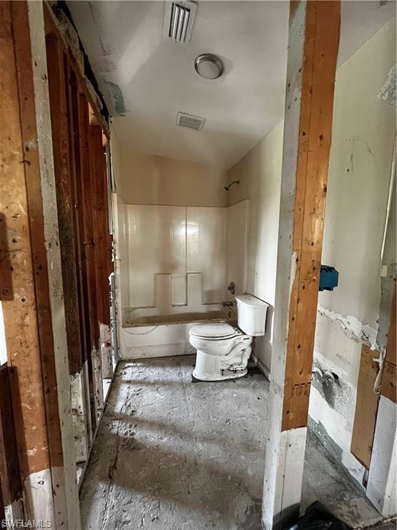 16945 Windcrest Dr Property Photo 8