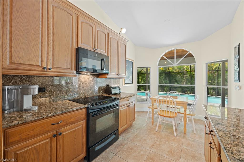226030993 Property Photo 10